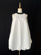 Load image into Gallery viewer, UNNIKKO _ cloud dress
