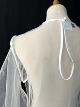 Load image into Gallery viewer, MEISO _ sheer blouse
