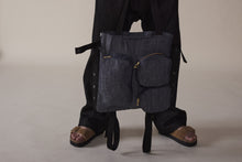 Load image into Gallery viewer, AKARI _ utility vest-tote _x_
